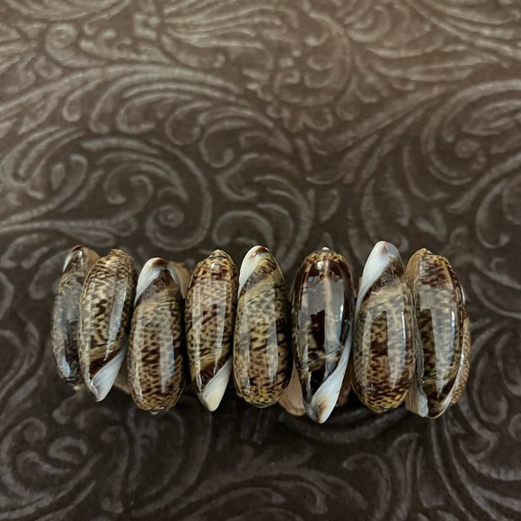 Set of four stretch bracelets - Picture 6 of 6